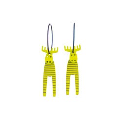 Moose, long, straight...