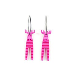 Moose, long, straight...