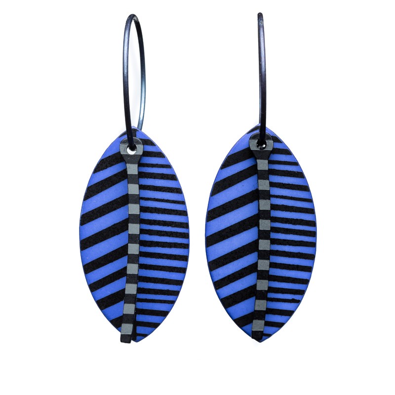 Leaf, blue with black stripes, black and grey stalk