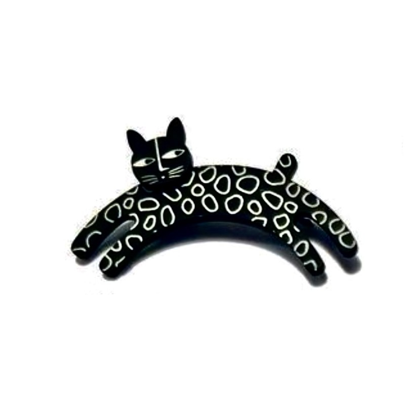 Cat, jumping, black w white dots, black head