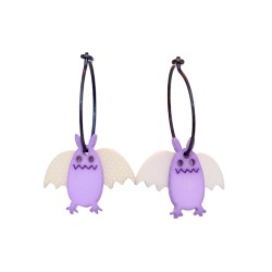 Bat, long, purple w white...