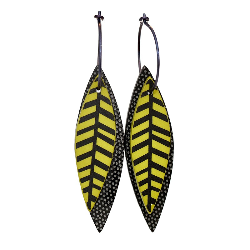 copy of Leaf, narrow, green with black stripes, black background with dots