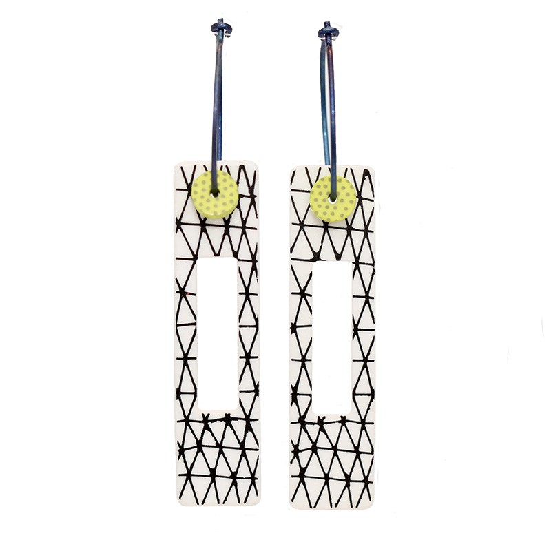 Rectangle, white with zigzag, green pearl