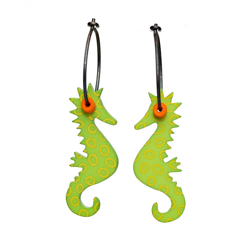 Seahorse, green w yellow circles, orange eyes