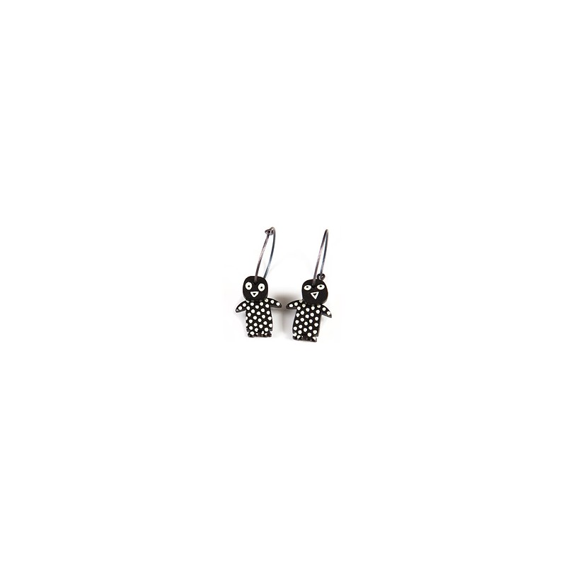Penguin, short, black w white dots, black head
