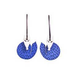 Fox, blå with black dots,...