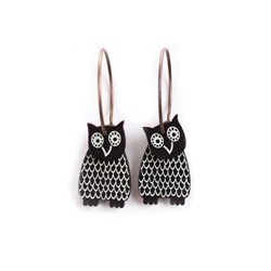 Ugle, sort m hvide fjer,...