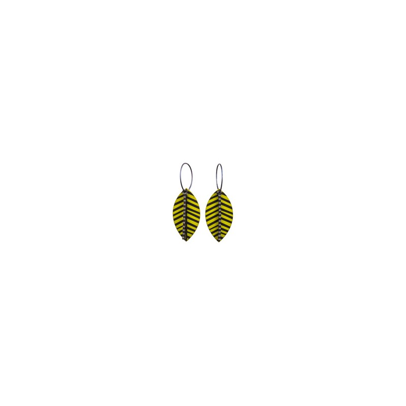Leaf, green with stripes, black stalk